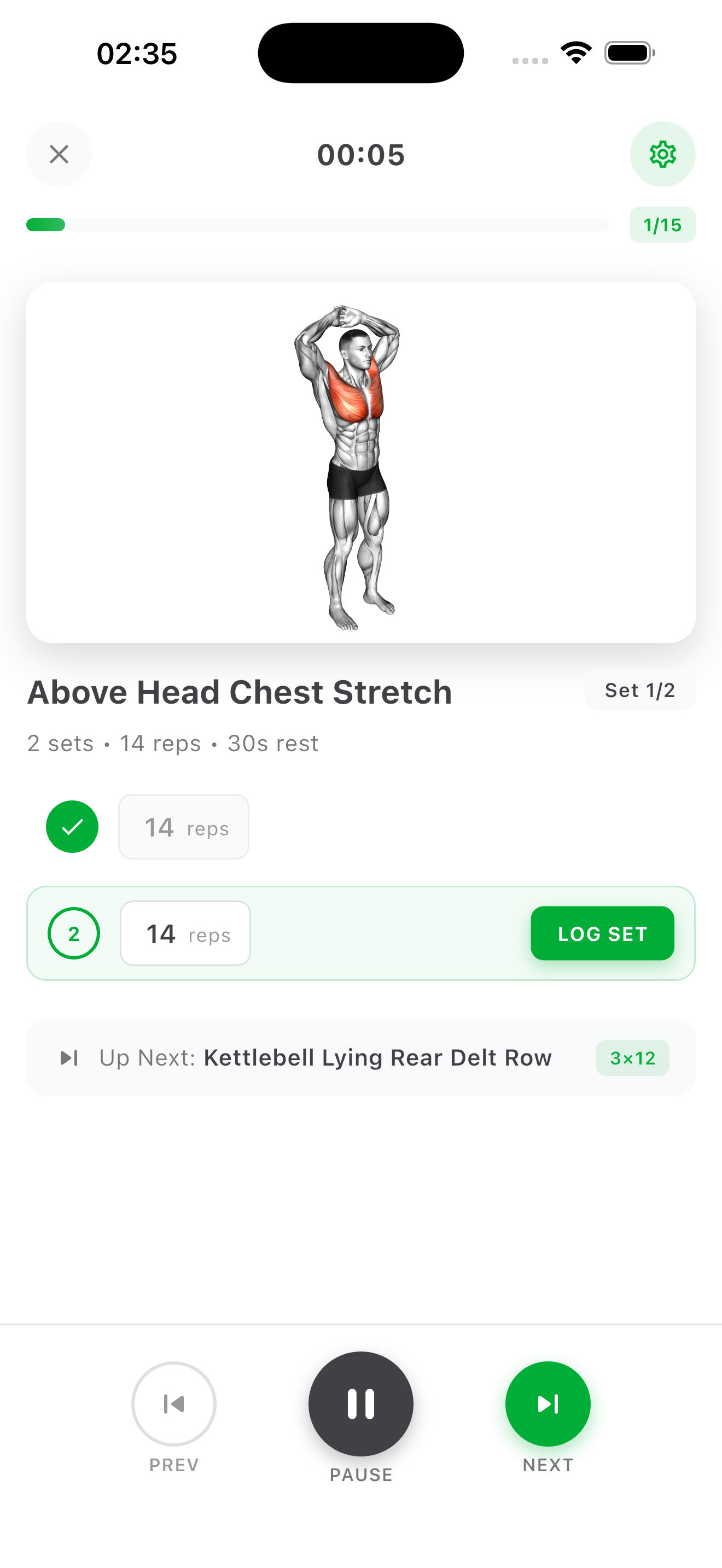Active workout screen showing exercise with muscle illustration highlighting chest muscles, set counter and rep logging